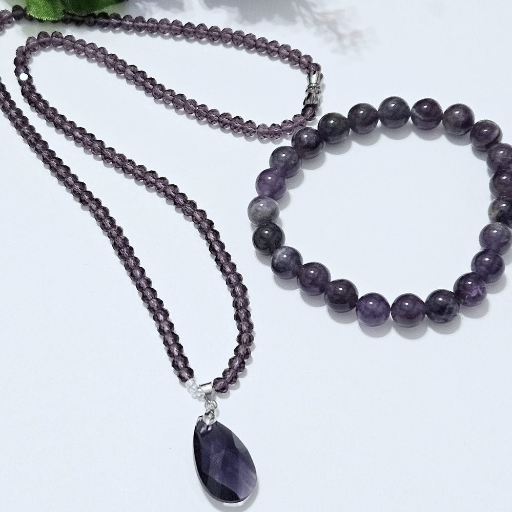 Vintage Purple Beaded Pendant Necklace  And Amethyst Stretch Bracelet